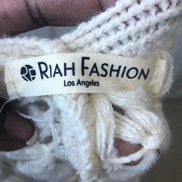NWT Riah Fashion pullover poncho with fringe - Picture 9 of 11